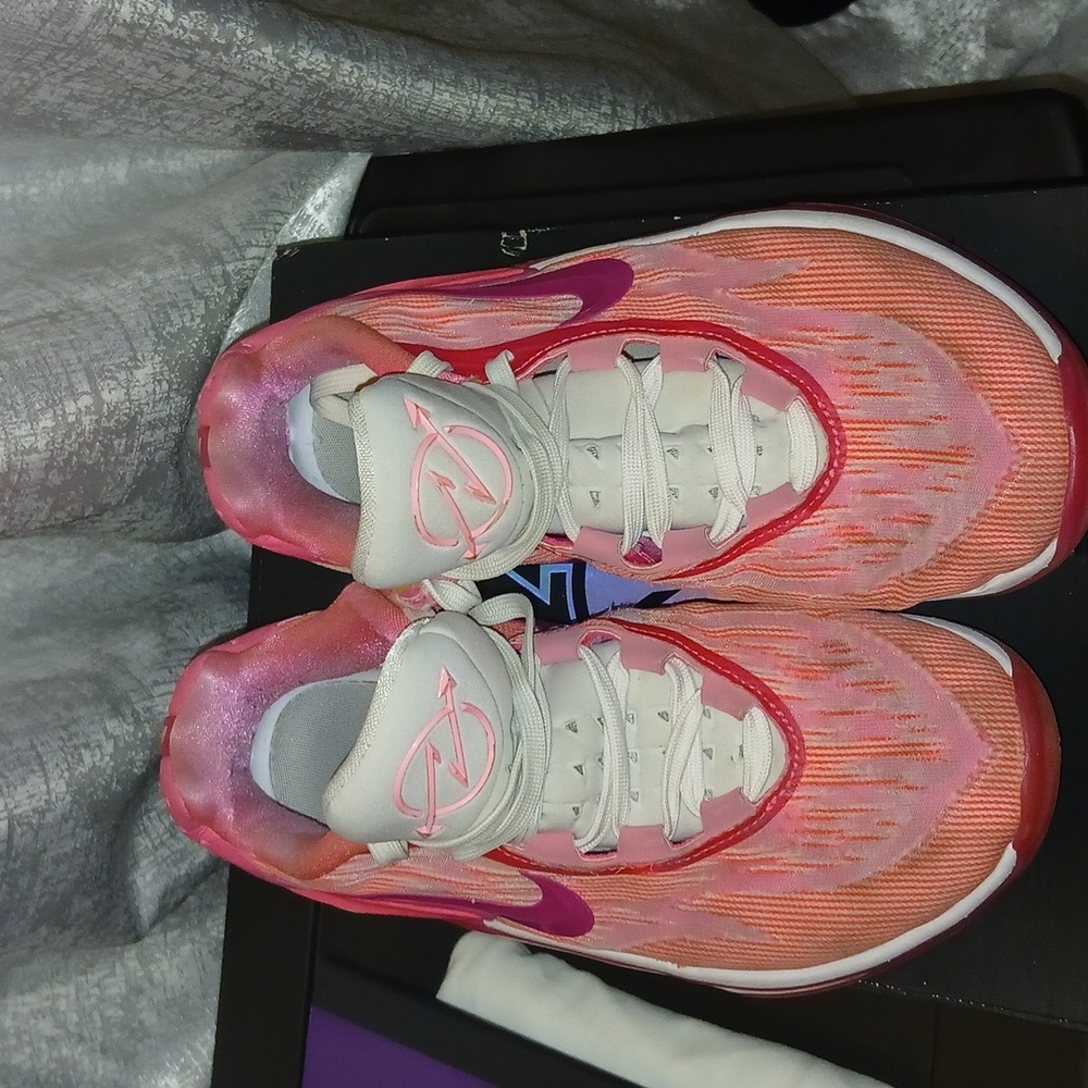 Nike Air Zoom GT Cut 2 EP 'Hyper Pink’ Men’s size 10. Used
